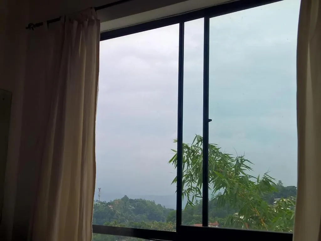 Hill House Kandy Hotel